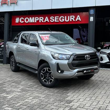 TOYOTA HILUX 2.8 D-4D TURBO DIESEL CD SR 4X4 AUTOMÁTICO